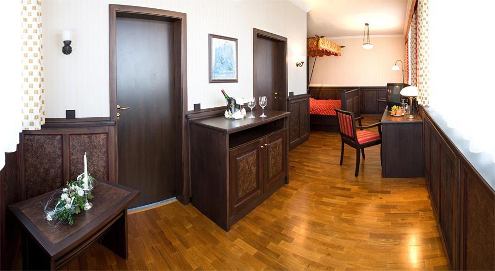 Hotel Goldener Helm Lichtenstein  Eksteriør billede