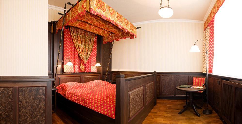 Hotel Goldener Helm Lichtenstein  Eksteriør billede